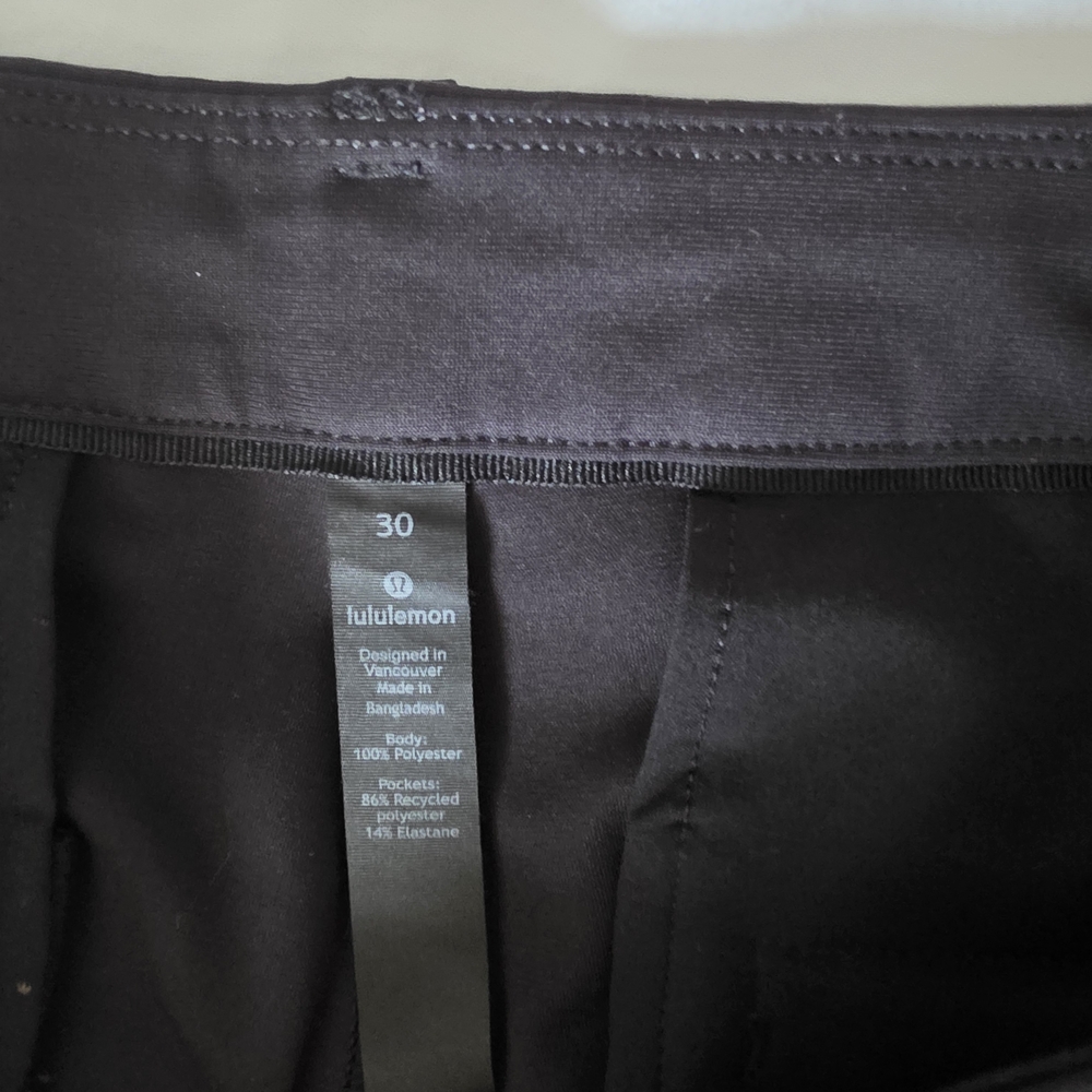Lululemon - Picture 5 of 5